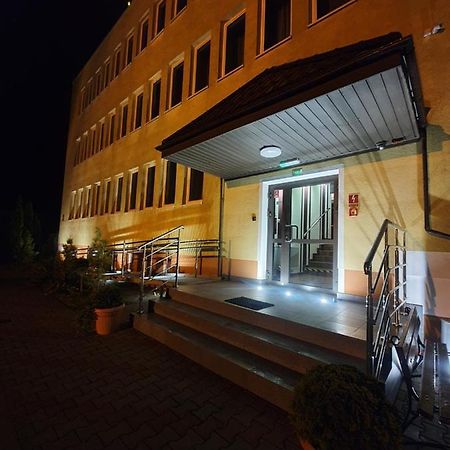 Lux Resort Kraśnik Exteriör bild