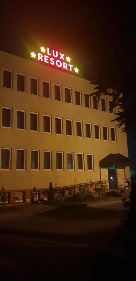 Lux Resort Kraśnik Exteriör bild