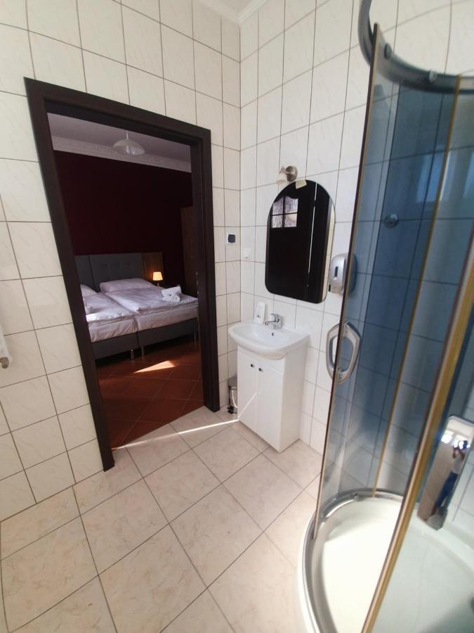 Lux Resort Kraśnik Exteriör bild